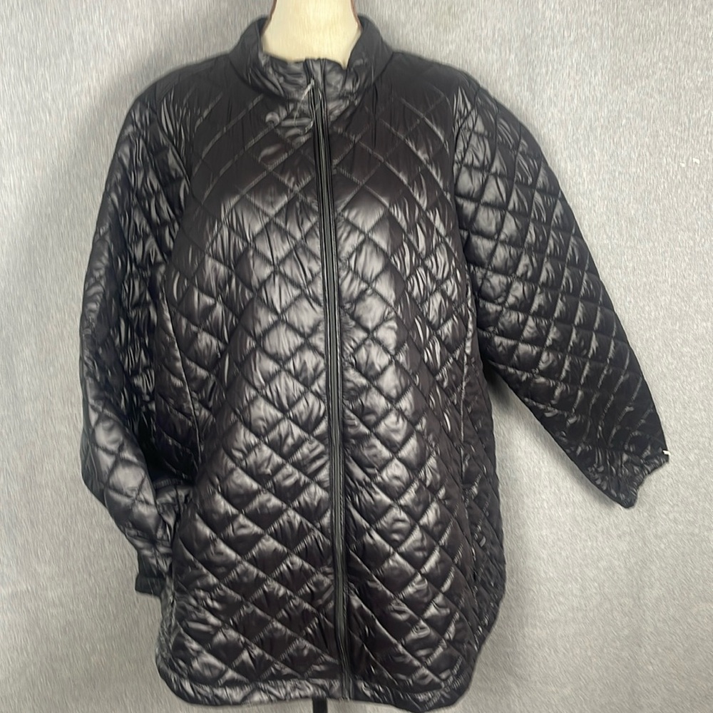Torrid Woman’s 2X Long Sleeve Poly Diamond Puffer Jacket NWT 858